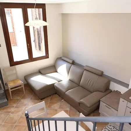 Terrazza Della Rocca بيت للعطل تْشيفالو